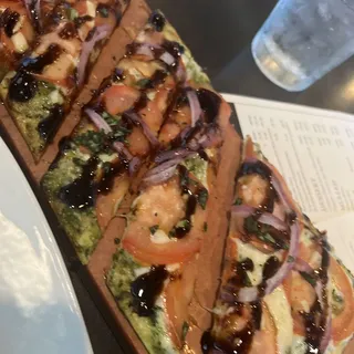 Caprese Flatbread
