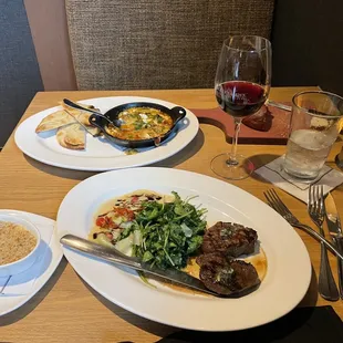 I had the chef special tonight  Trio of Medallions* Betty's Potatoes