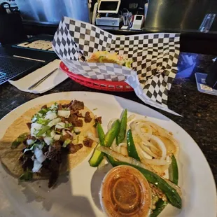 Dos Grande Tacos Asada