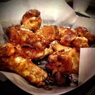 chicken wings and fried chicken, fried chicken wings, chicken wings, poultry, food, bbq wings, bbq chicken, fried chicken, chicken