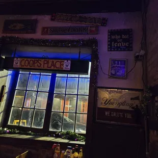 the outside of the restaurant