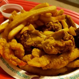 Seafood platter to-go