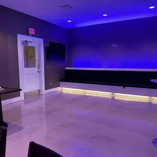 sushi and sashimi, interior