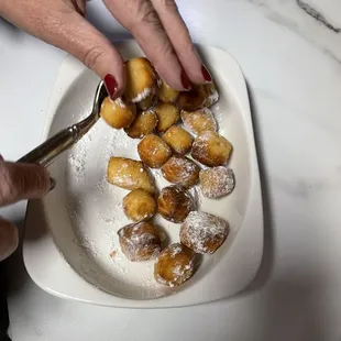 Vegan donut bites