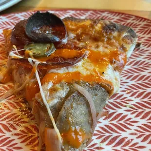 Bada bing!  Each pizza comes with 6 slices.