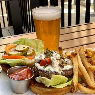 Oui Oui Burger: Freakin amazing!!