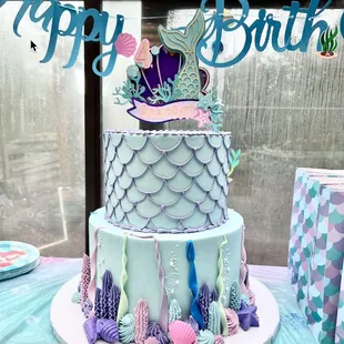 Under the sea / mermaid cake!