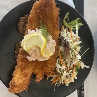 Fried Flounder with Shrimps and cabbage/carrot sallad