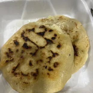 Pupusas queso con loroco