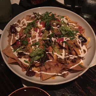 Confit chili duck nachos