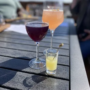 Fly Me to the Moon + French 75 (?)
