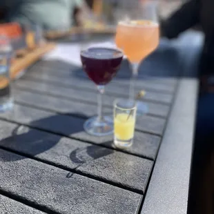 Fly Me to the Moon + French 75 (?)