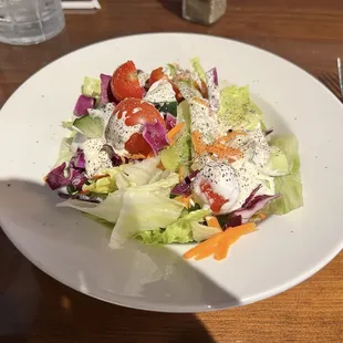 Dinner salad with Garlic dressing