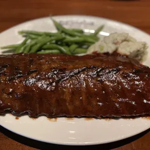 Barbecue Pork Ribs with Mash Potatoes &amp; Green Beans