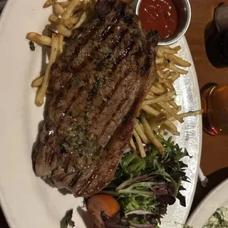 Black Angus New York Steak Frites*
