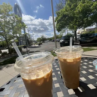 Iced vanilla and iced brown sugar cinnamon lattes