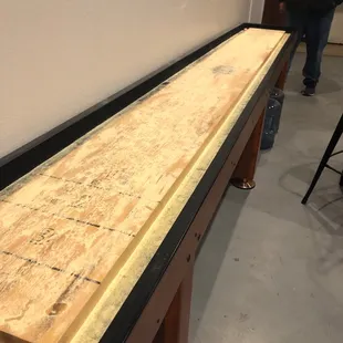 Shuffle board table