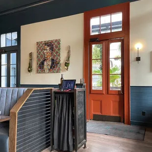 ramen and noodles, interior
