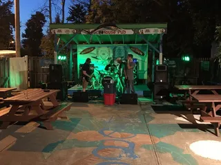 Beach House Pub