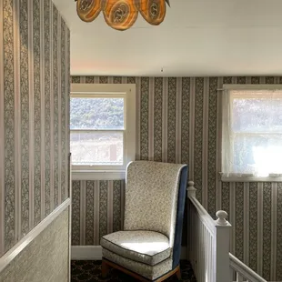 Fourth floor sitting area