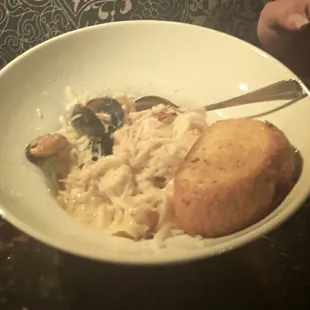 seafood pasta - YUM!