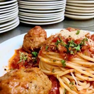 Slow-cooker spaghetti with meatballs