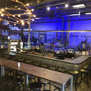 Cocktail lounge