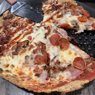 12&quot; Keto crust - half burnt ends and half meat lover.