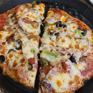 8 inch supreme pizza