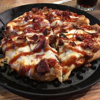 Backyard BBQ Pizza