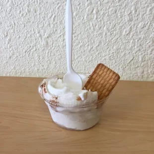 The place was really clean, friendly service and the coconut ice cream was amazing! The price wasn&apos;t bad at all !