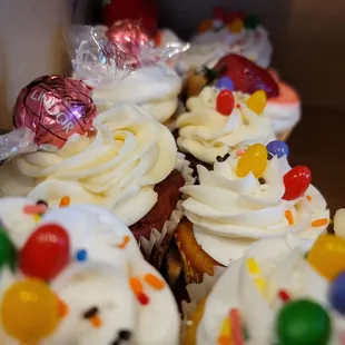 Cora Cakes