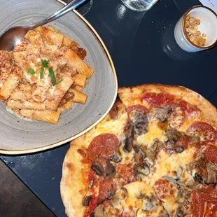 Bolognese and pizza