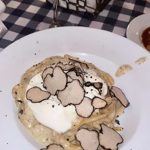 Bucatini Cacio E Pepe