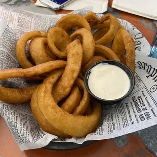 onion rings and dip