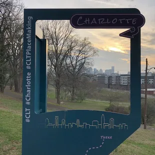 Nice view port.... 2 miles from the city center