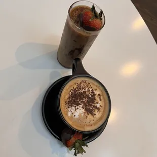 Valentine&apos;s day special: Chocolate covered strawberry latte