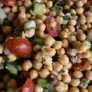 Grab &amp; Go - Greek Chickpea Salad