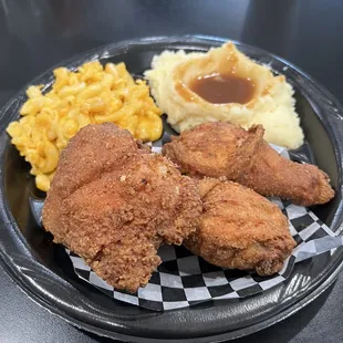 3 piece fried chicken (dark meat), mashed potatoes, Mac and cheese.