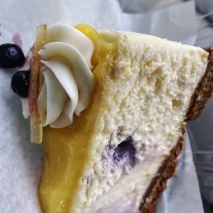 IG:@eats_hh  Lemon Blueberry Cheesecake