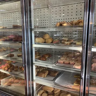 food, donuts, dough desserts