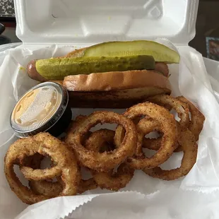 Pennsylvania Mop dog, onion rings