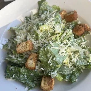 CLASSIC CAESAR SALAD