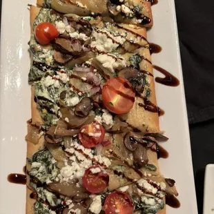 Caramelized onion flatbread 7.75/10