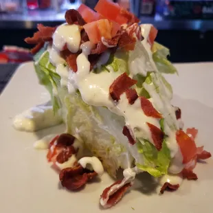 Wedge salad blue cheese with smokey bacon bits