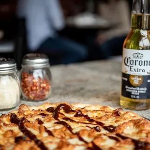 pizza and a beer at the Cork N Crust Bellevue