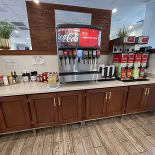 Condiment/drink station
