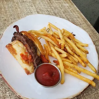 CFK Angus Burger*