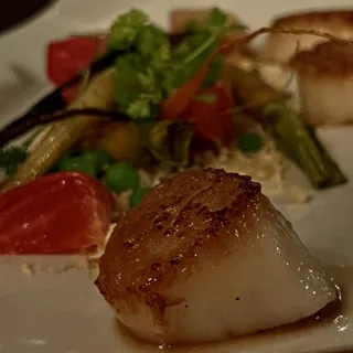Seared Diver Scallops*