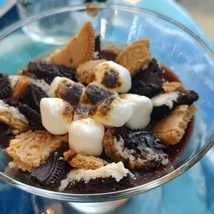 S'mores dessert